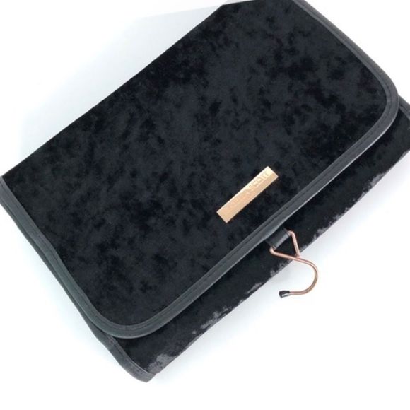Isabella Scott Handbags - Huge Expandable Travel Makeup Bag Black Velvet